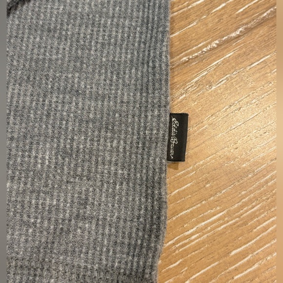 Eddie Bauer Men's Grey Waffle Knit Thermal Long Sleeve Shirt - Size M - Picture 2 of 8